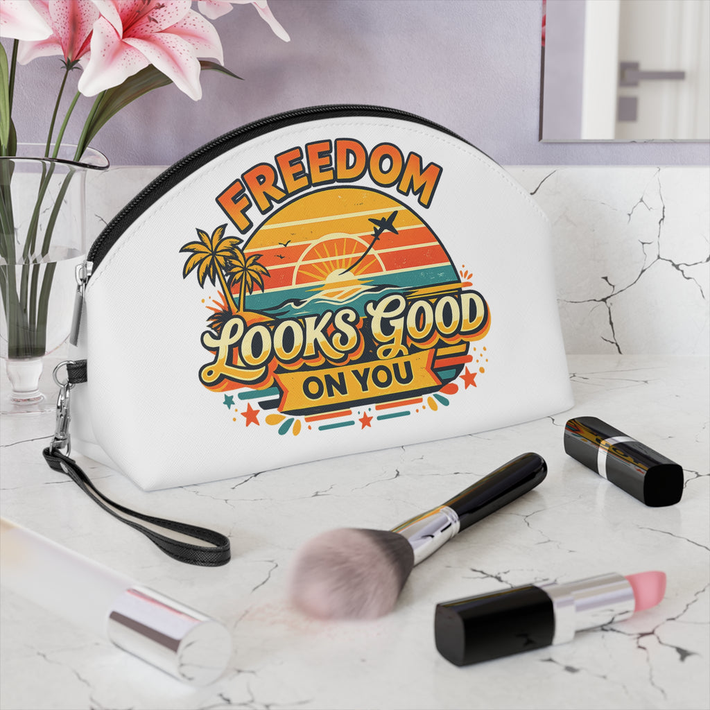 Freedom Looks Good On You Cosmetic Bag – Retro Travel Pouch (White)